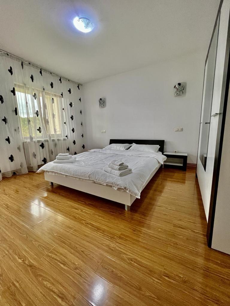 Casa Rus - Housity