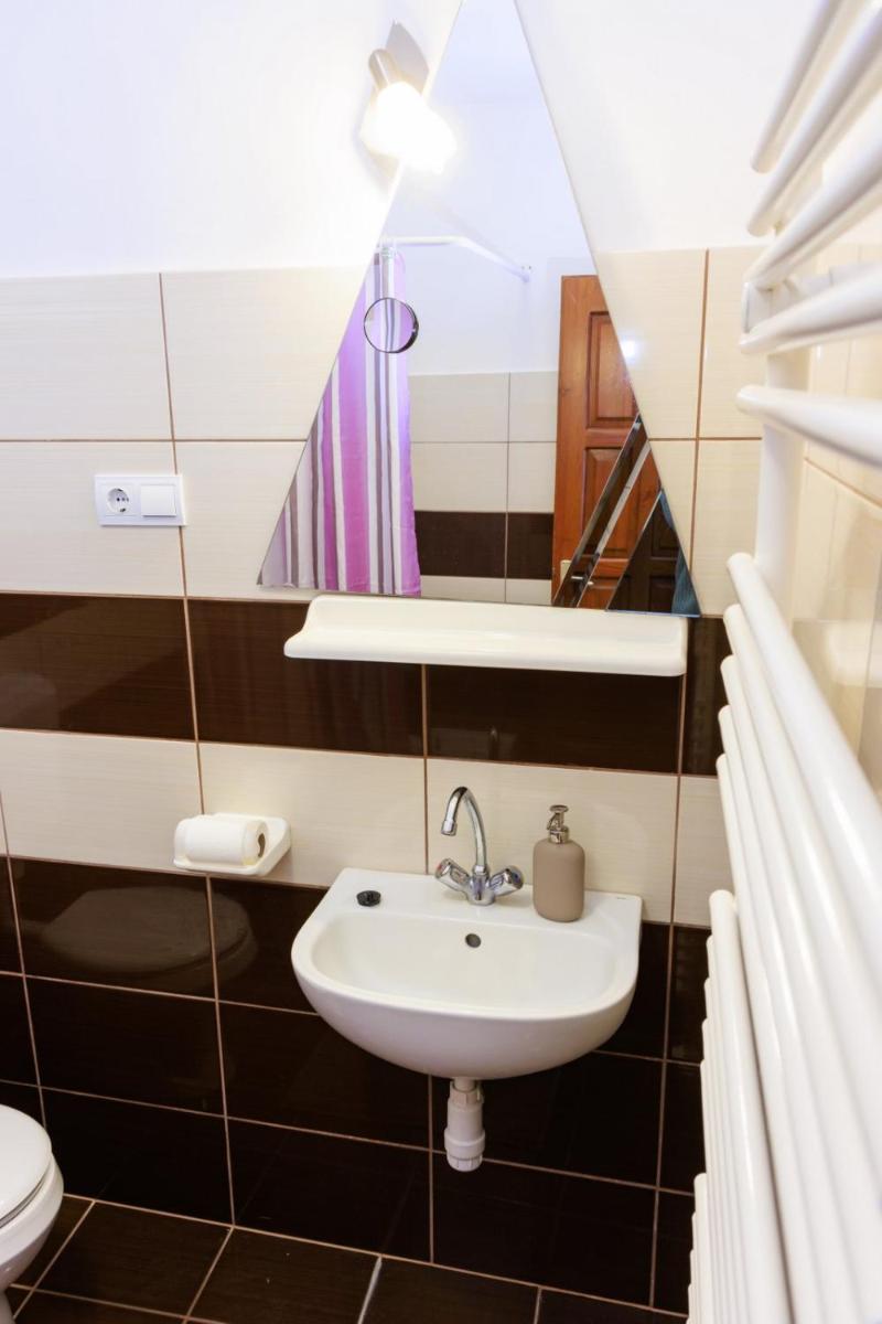 Retel Vitez Vendégház - Housity