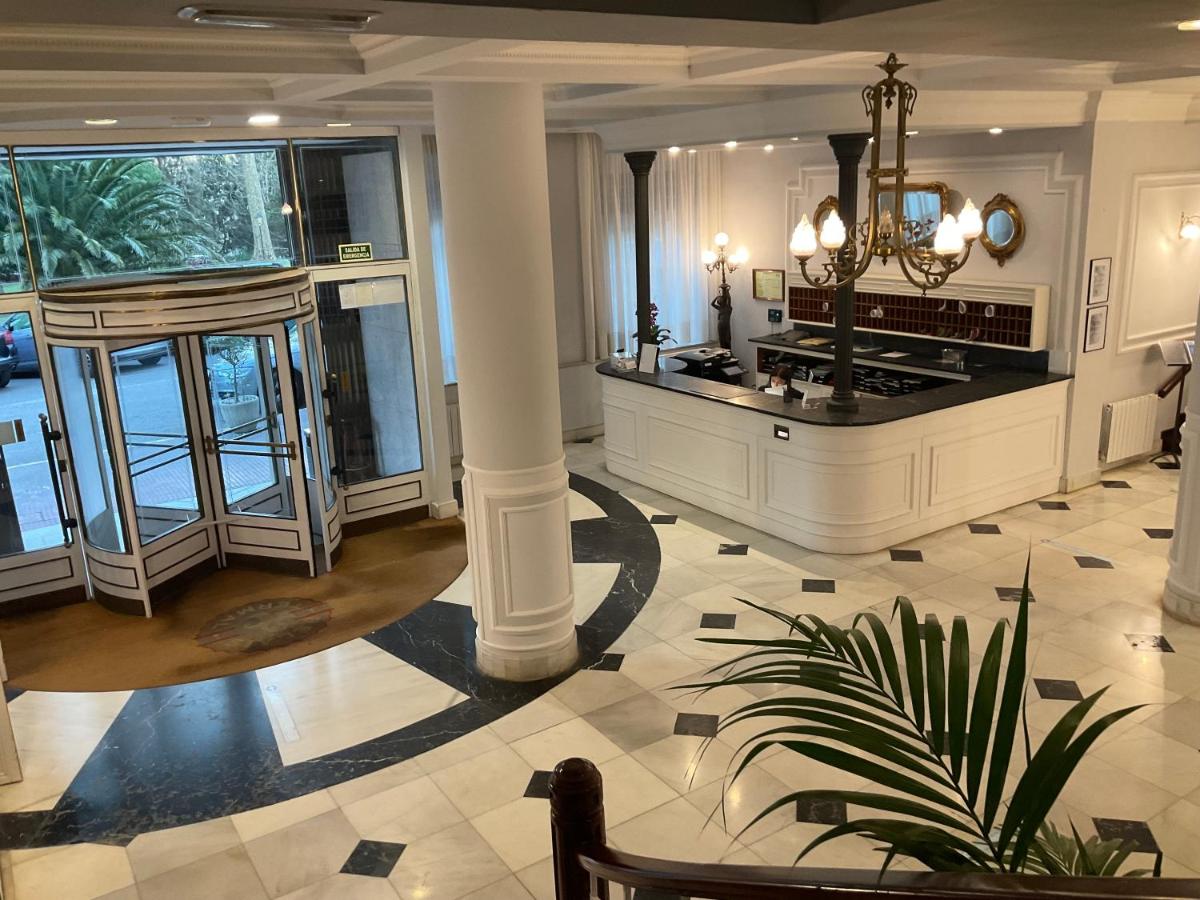 Una cocina o zona de cocina en Gran Hotel Balneario de Liérganes