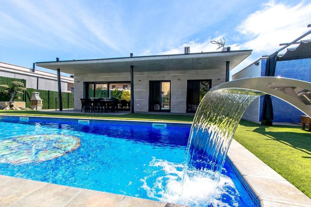 Catalunya Casas Modern Vacation Paradise 'Villa Ainmi' on the Costa Brava! - Housity