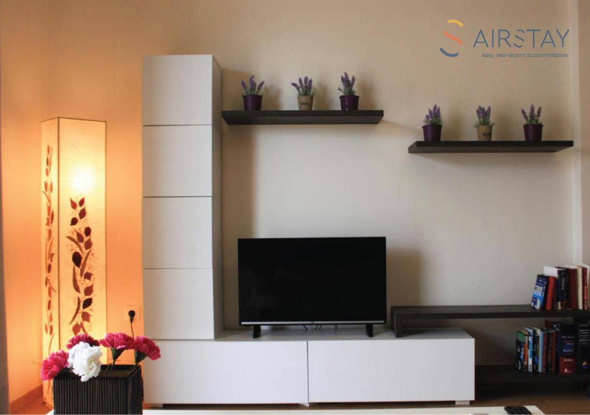 Anivia Apartments Airport by Airstay - Housity