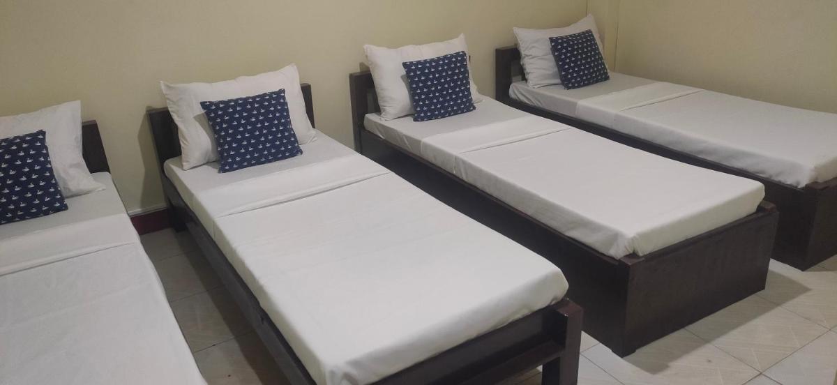 Fiesta Ballroom Hotel - Housity