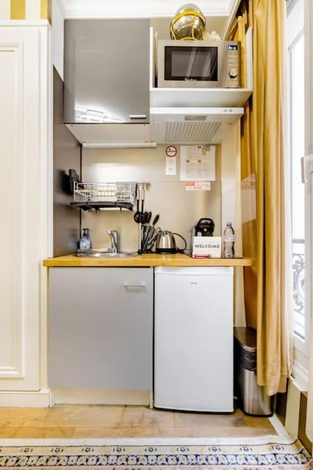 Premium studio 2 minutes walk from Champs-Elysees - Housity