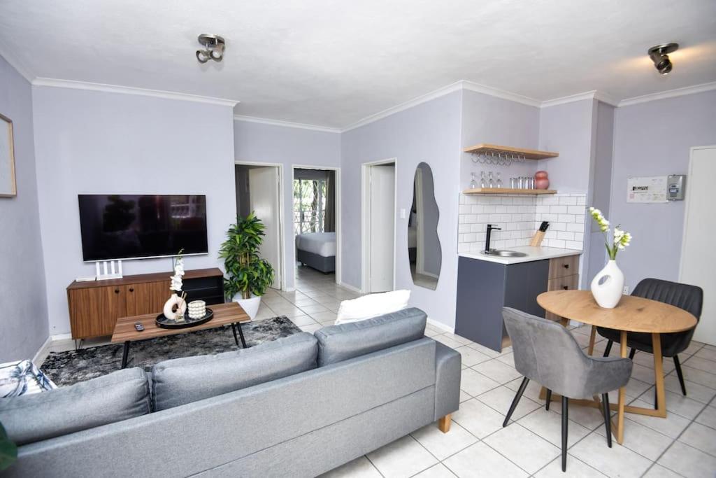 Comfy Hatfield Appartment - Hizvo