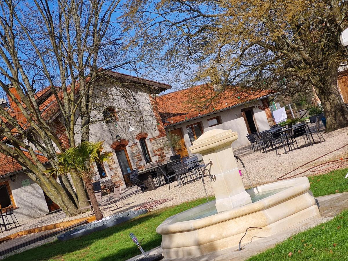 Domaine du Cuiset - Gite du Four a Pain - Housity