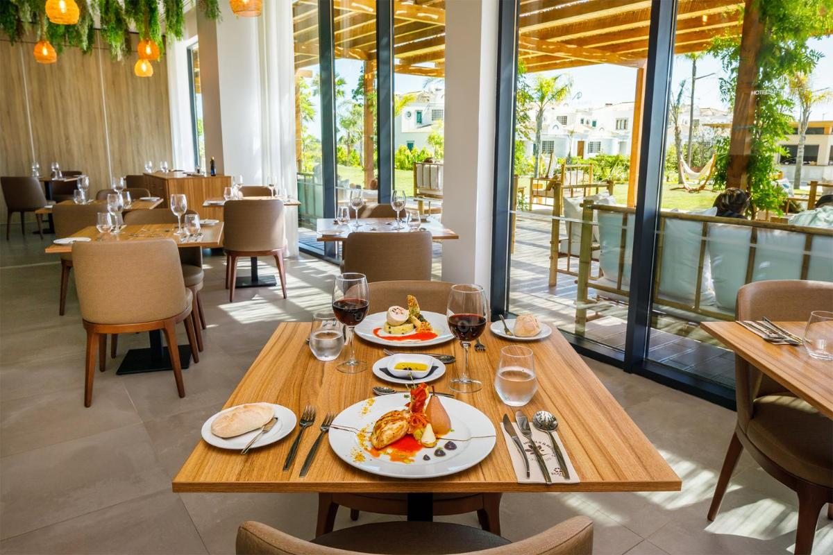 Refeições no hotel ou nas proximidades