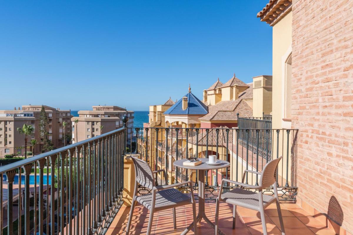 Un balcón o terraza de Iberostar Waves Málaga Playa