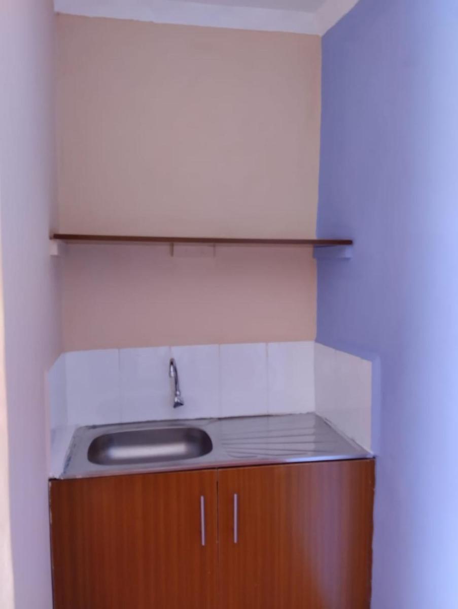 Suitetrails - Jesca guest house