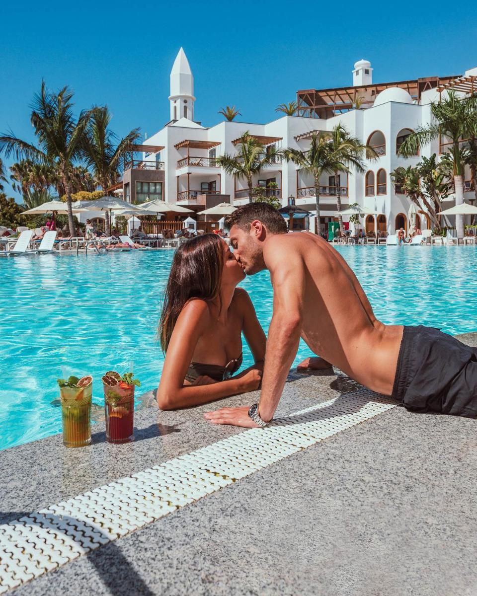 Clientes alojados en Princesa Yaiza Suite Hotel Resort