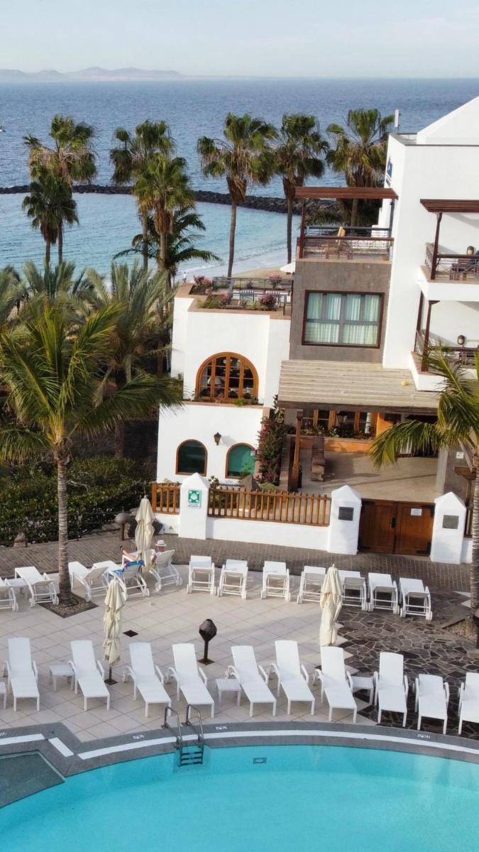 Piscina en o cerca de Princesa Yaiza Suite Hotel Resort