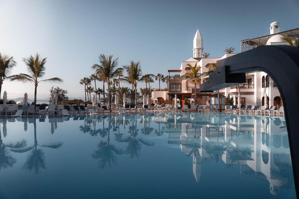 Piscina en o cerca de Princesa Yaiza Suite Hotel Resort