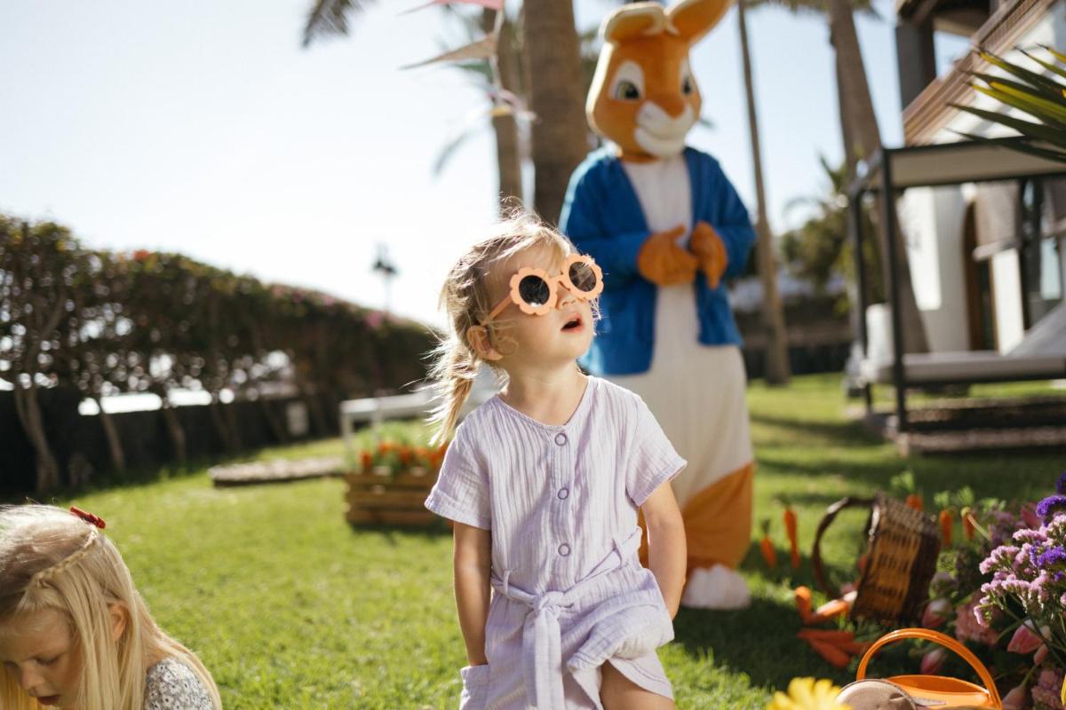 Niños alojados en Princesa Yaiza Suite Hotel Resort