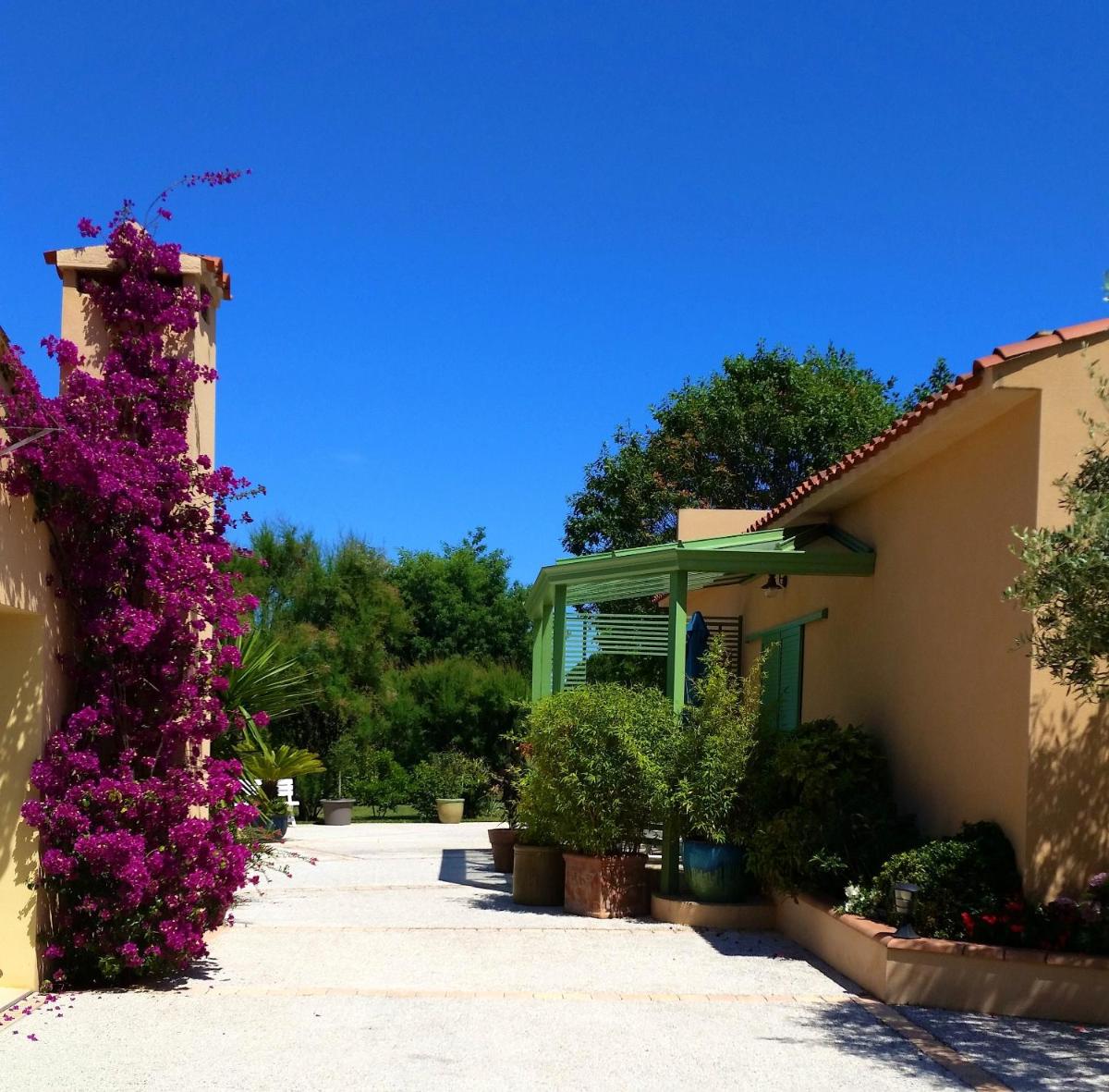Maison dune chambre avec piscine partagee jardin clos et wifi a Saint Cyprien a 2 km de la plage - Housity