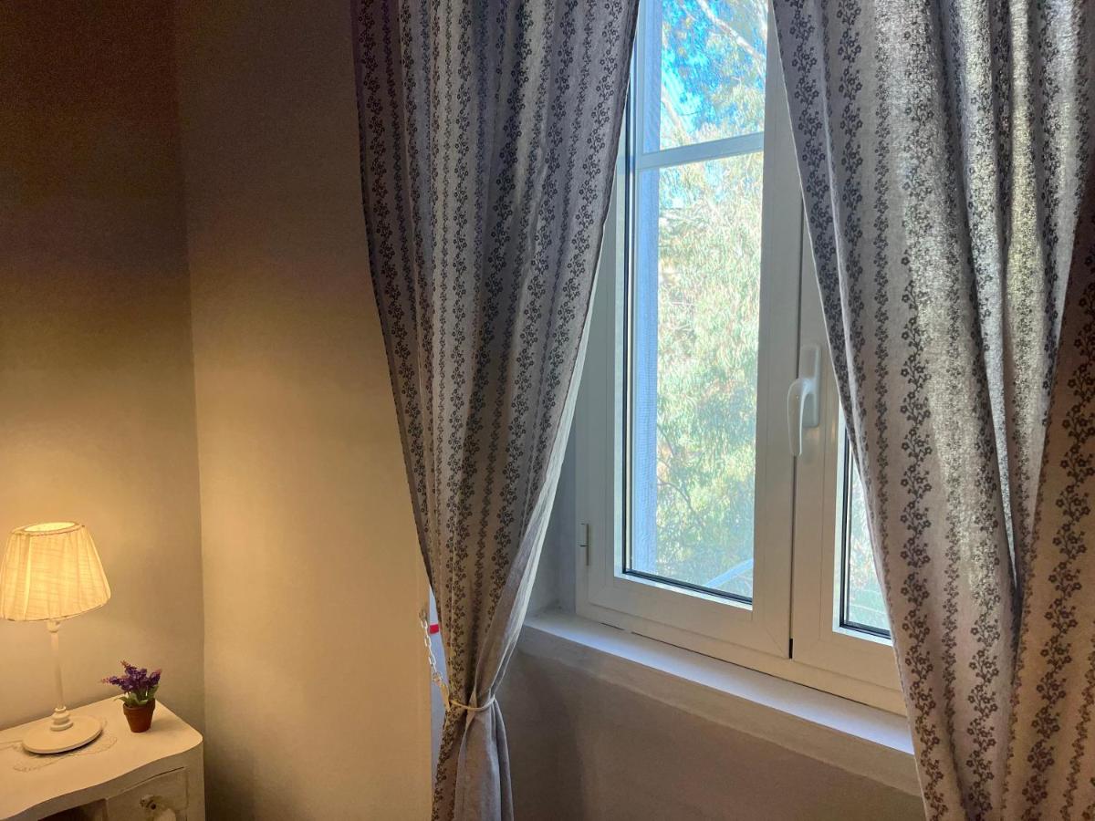 MISS POLLY Suite - Housity