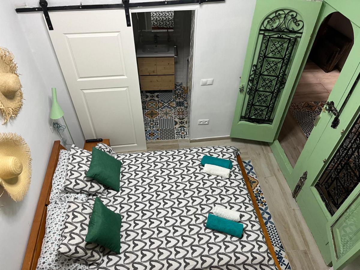 Alzira bonita Habitación verde con baño privado - Housity