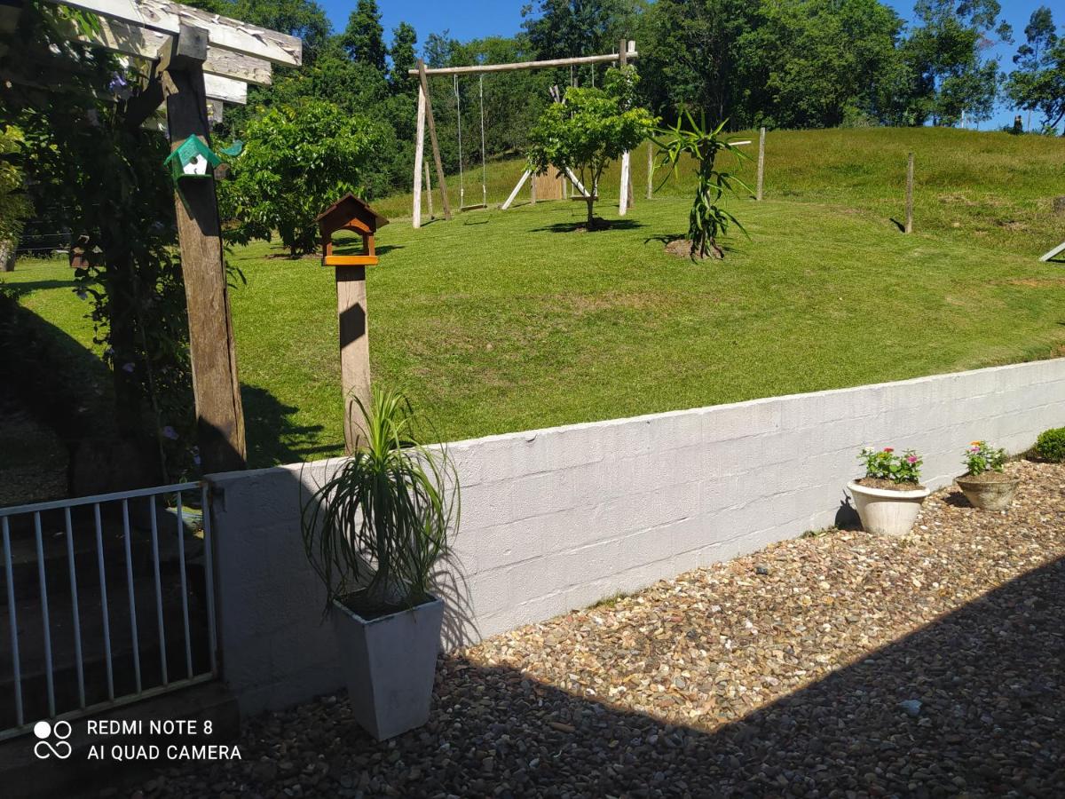 Casa confortável em local tranquilo. - Housity