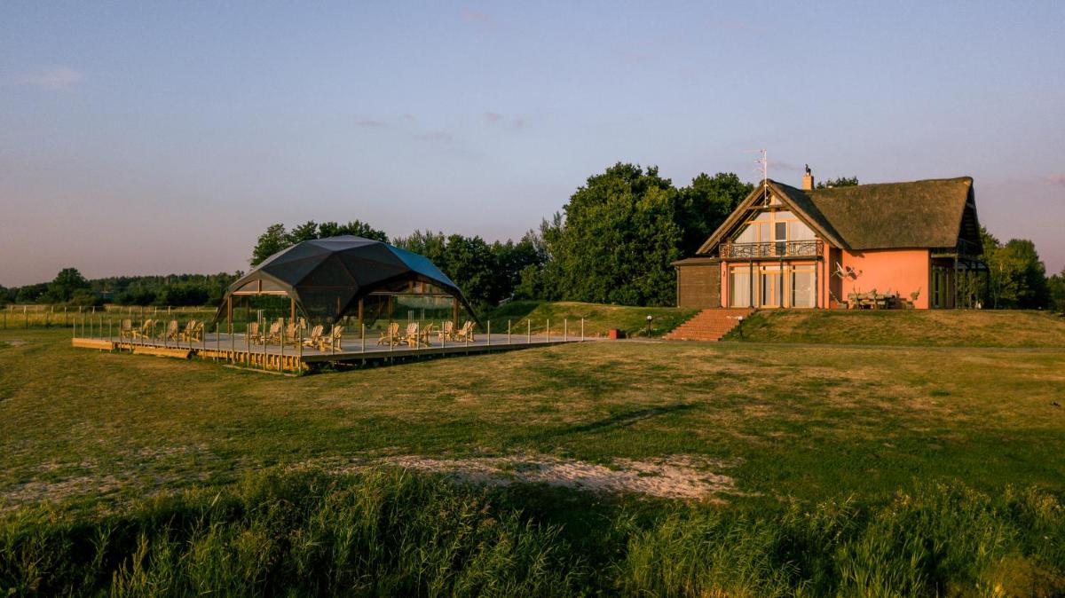 Svencelė Resort - Housity