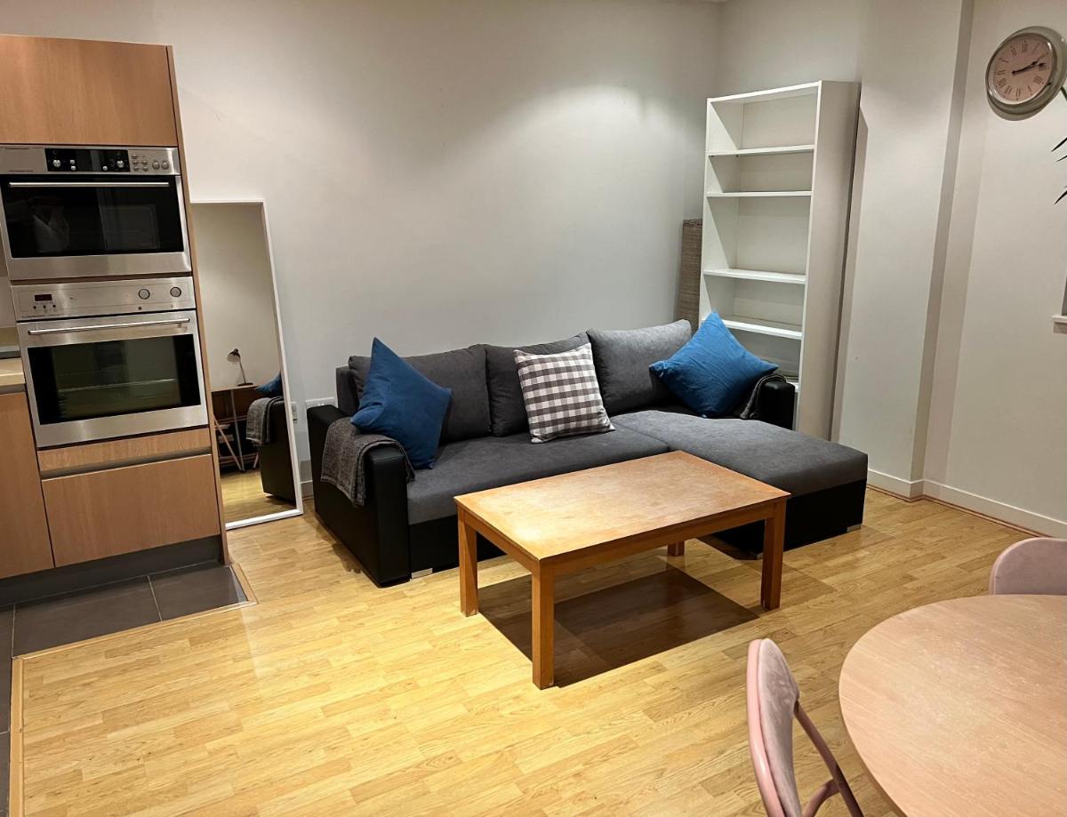 Stunning 2 bed flat! Centrally located in London, UK! - Housity