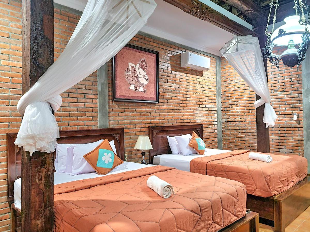 Ndalem Suryo Saptono Guest House - Housity