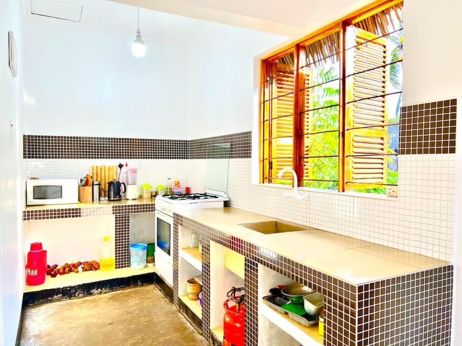 Lui Ushongo Beach House - Housity