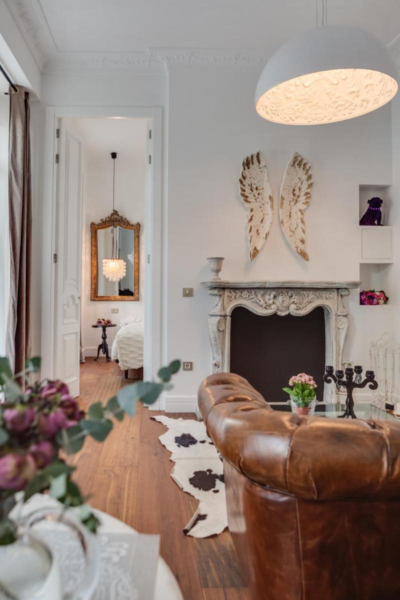 Purple Dog Suites - Housity