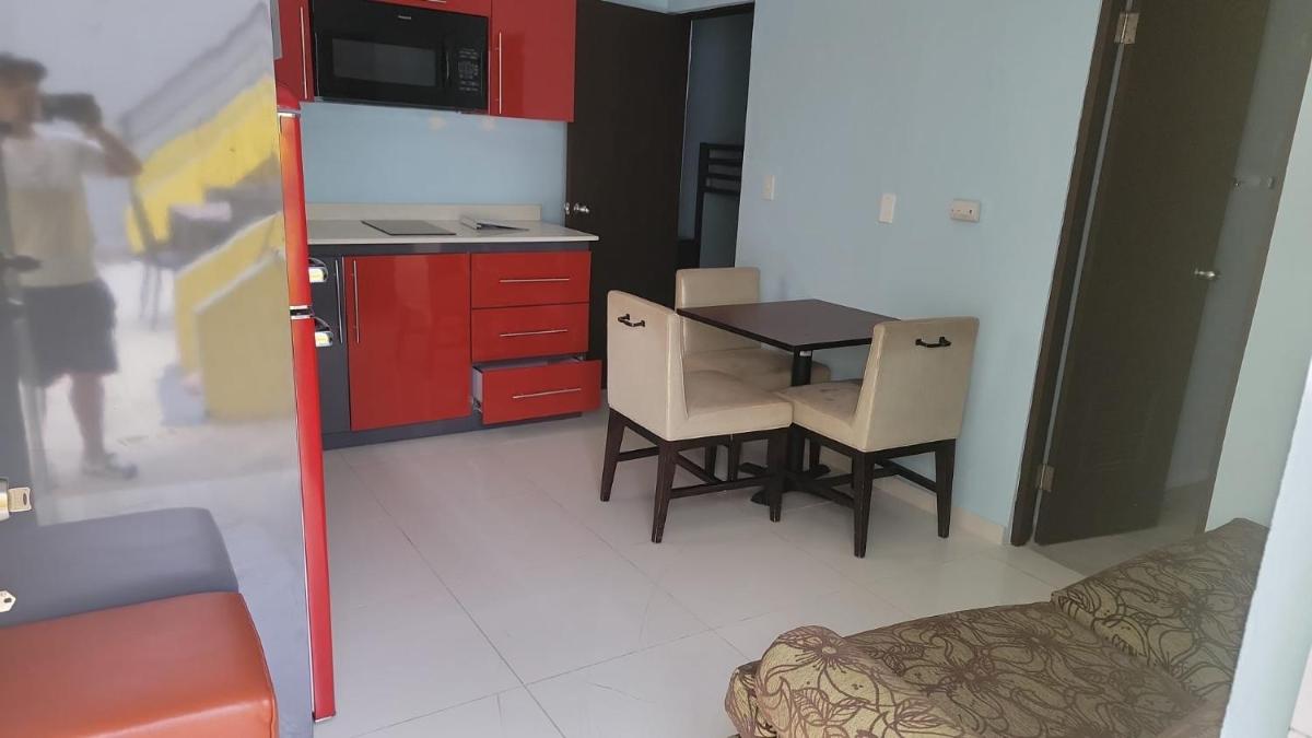 Barbosa Catano Unit 3, Near The Ocean, Freshly Remodeled, Sleeps 8 - Housity
