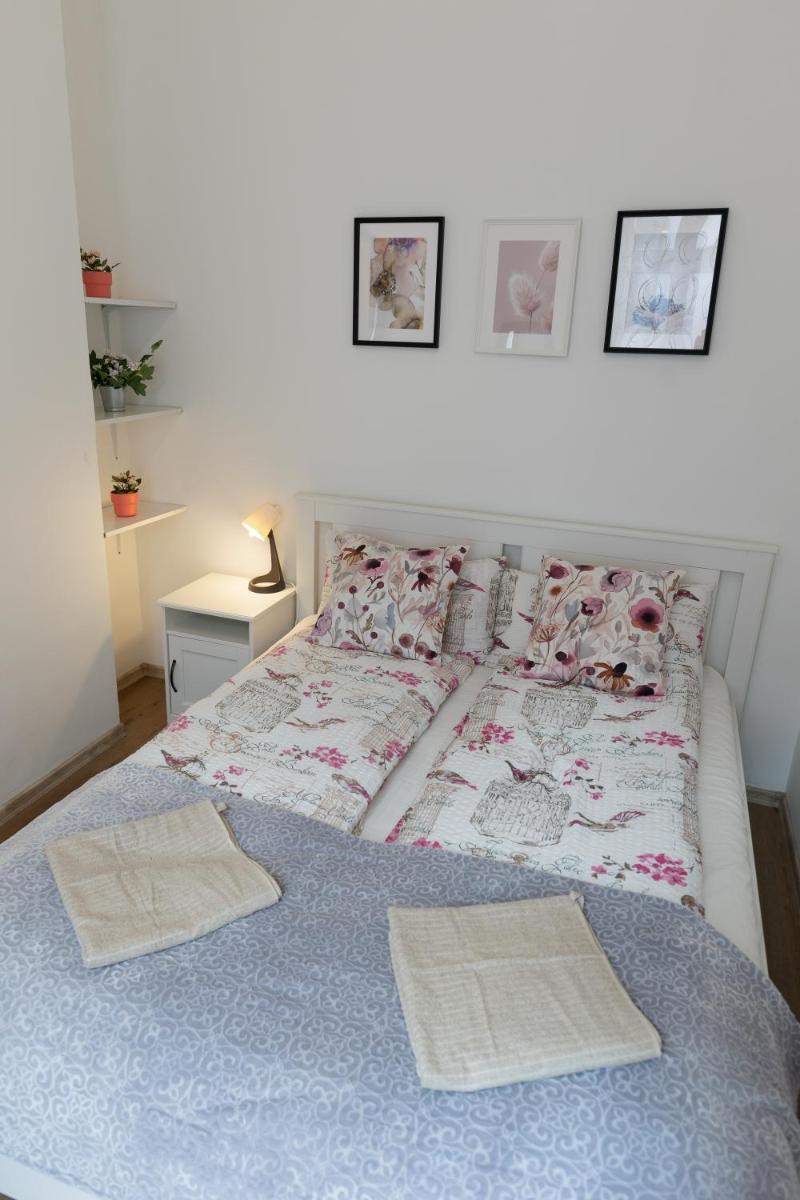 Emily's Lovely Place - Housity