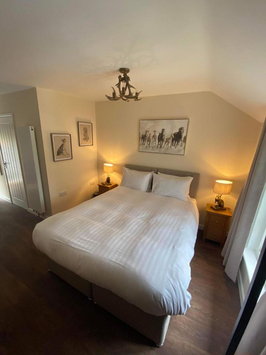 The New Forest Inn - Housity
