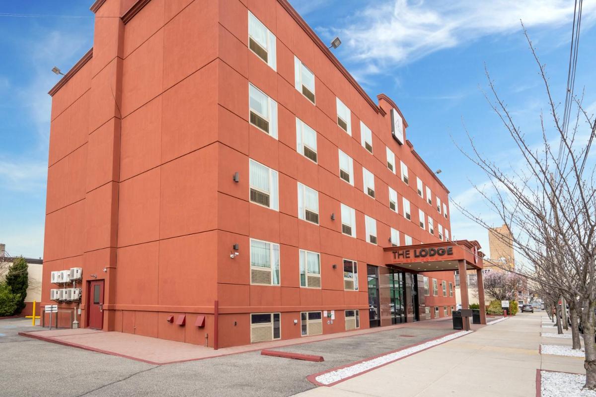 The Lodge Red Hook - Housity