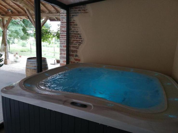Domaine des Granges Neuves - Housity