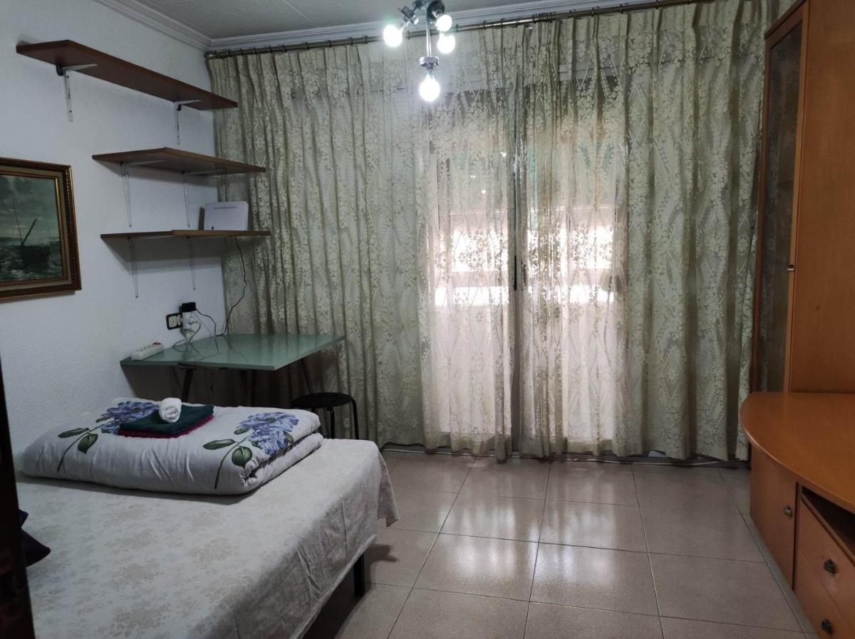 30-3- Бюджетная КОМНАТА в квартире для 2 человека, Alicante - Housity