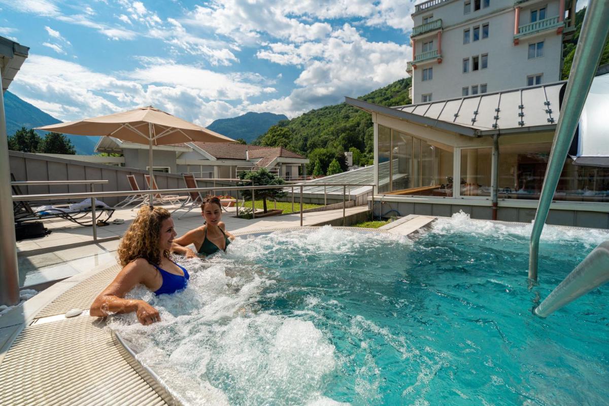 Piscine de l'établissement Hotel & Spa Radiana ou située à proximité