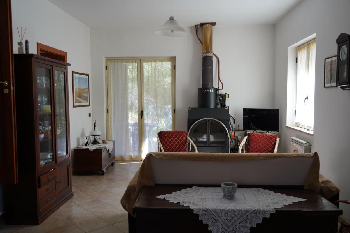 Verzura Room & Home Restaurant - Housity