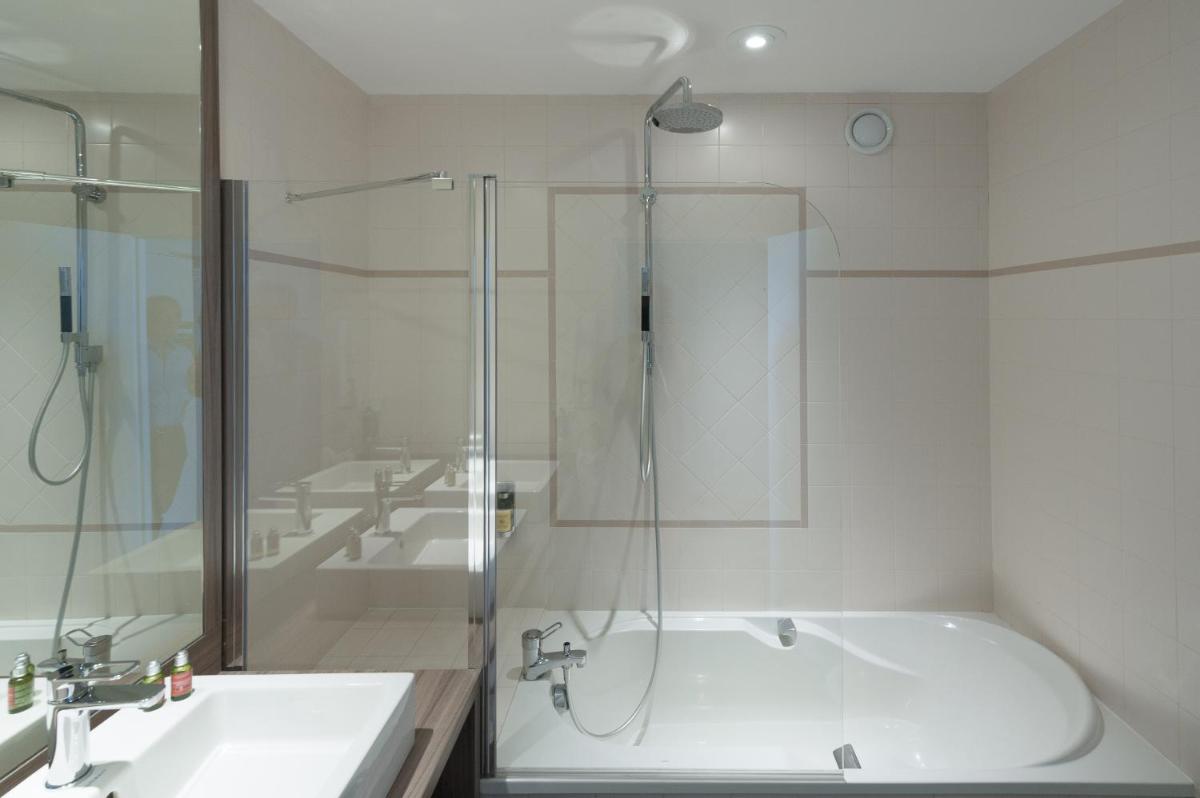 Salle de bains dans l'établissement Hotel & Spa Radiana