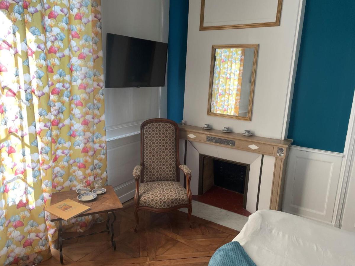 Le Conte de Nivollet2 - Housity
