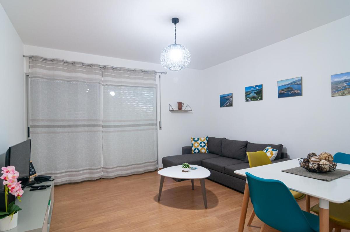 Island Jewel - Housity