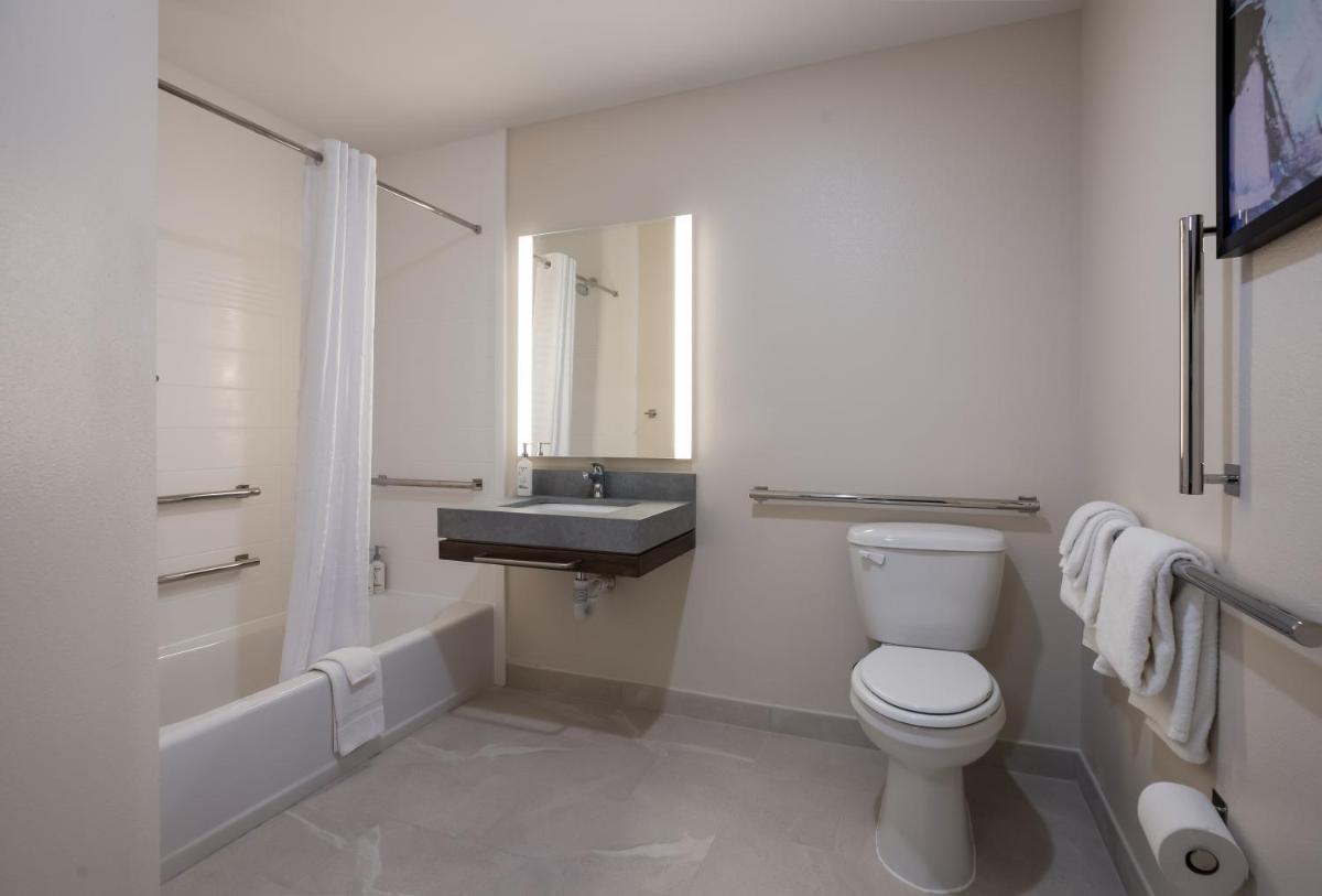 Candlewood Suites Lafayette - River Ranch by IHG - Housity