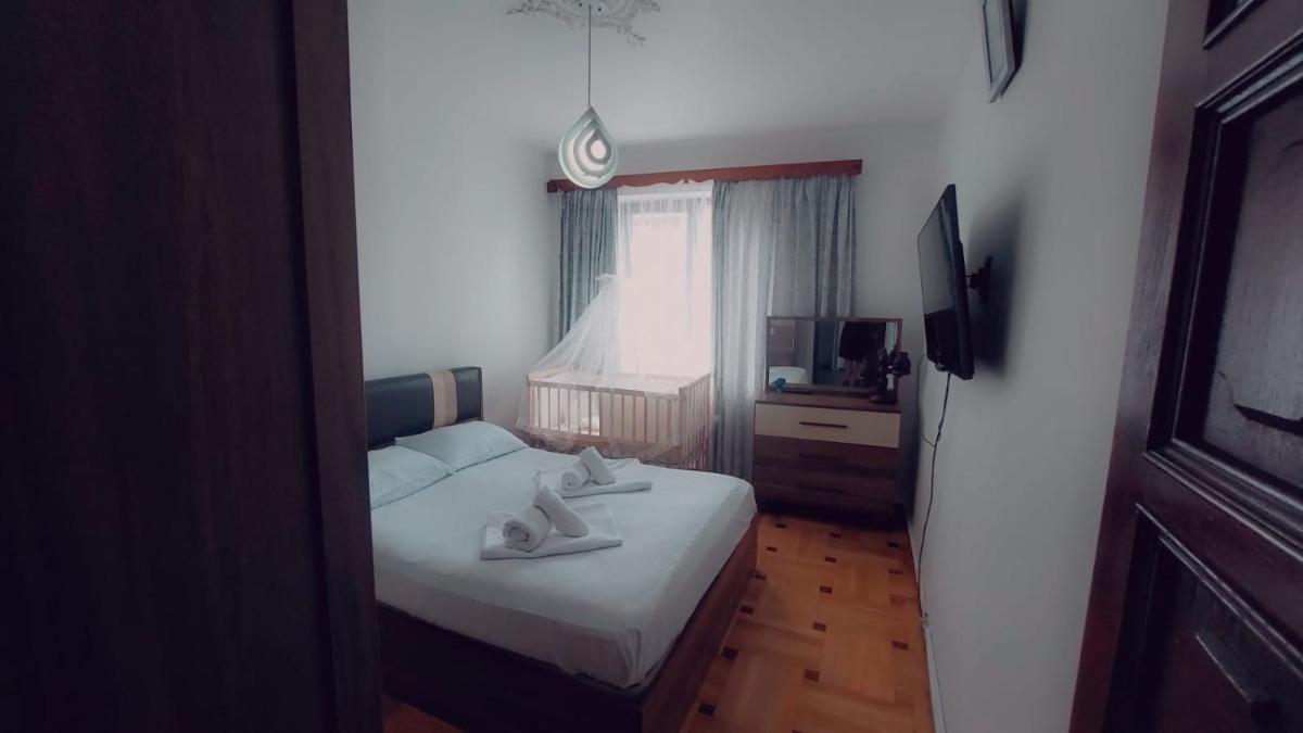 On Khimshiashvili Apartment - Housity