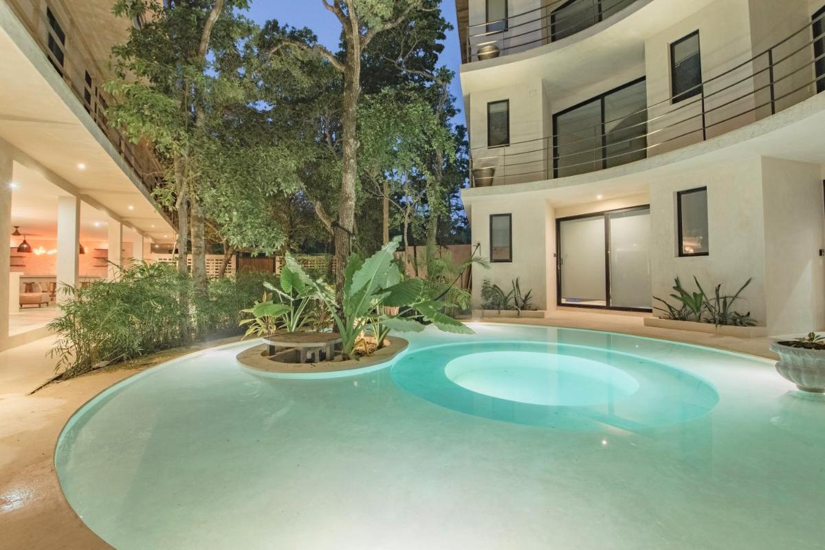 Romantic & Double-Floor Studio In Tulum Private Terrace, Rooftop Pool, Lounge Area & Sunbeds - Housity