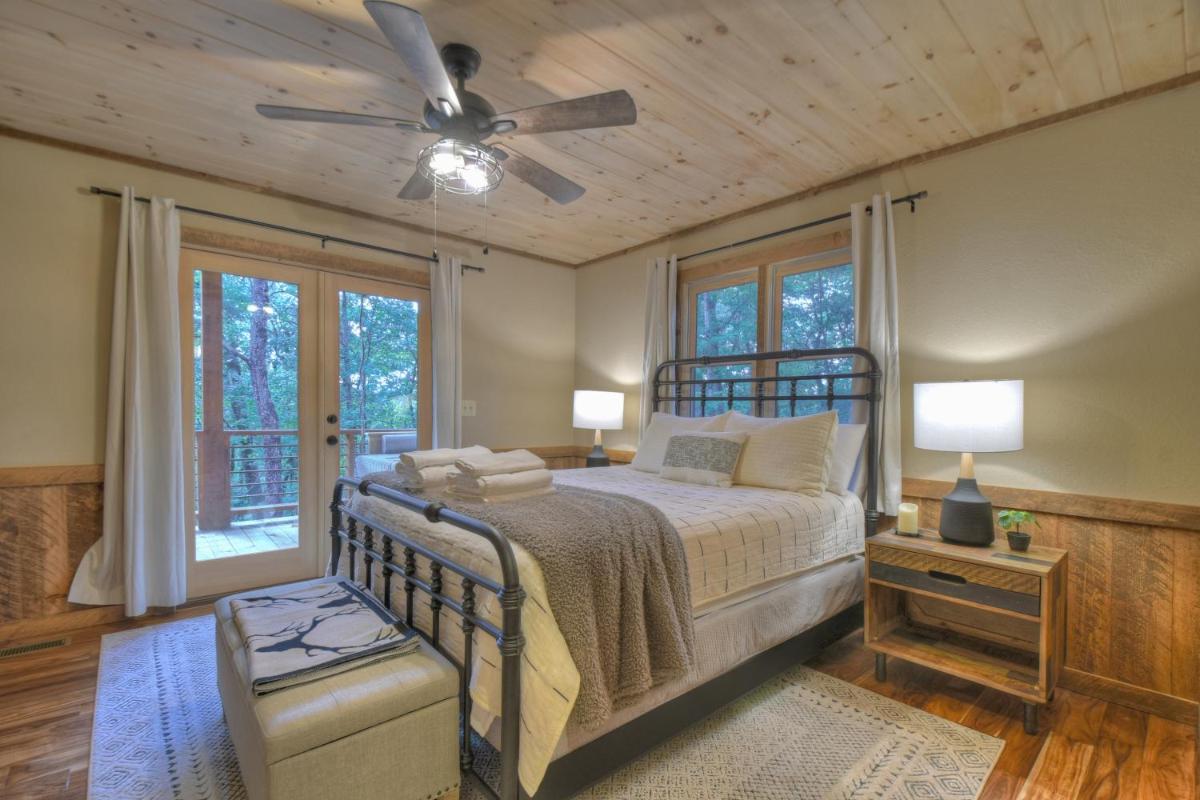 Rusty Nail Is A Luxury Rental Close To Blue Ridge - Housity