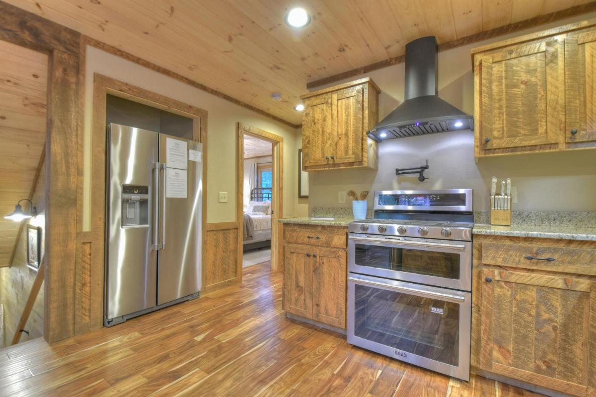 Rusty Nail Is A Luxury Rental Close To Blue Ridge - Housity