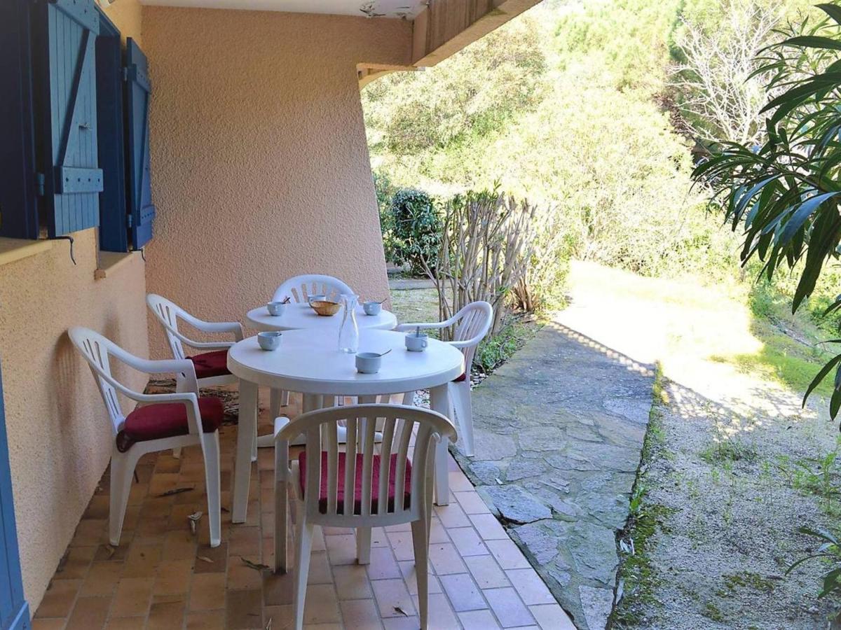 Appartement 2 pièces cabine, 6 couchages, avec piscine et terrasse ensoleillée au Lavandou - FR-1-251-235 - Housity