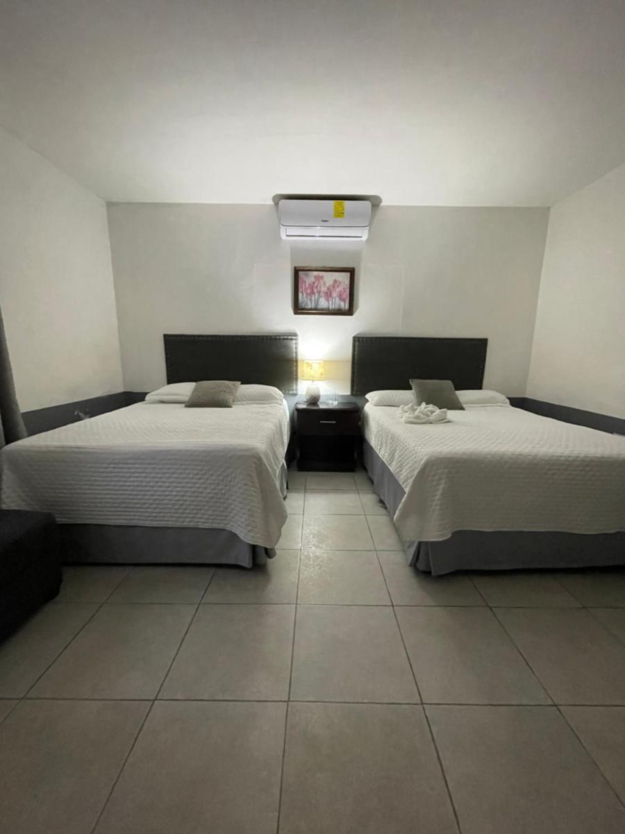 Hotel Boutique Los Pinos - Housity
