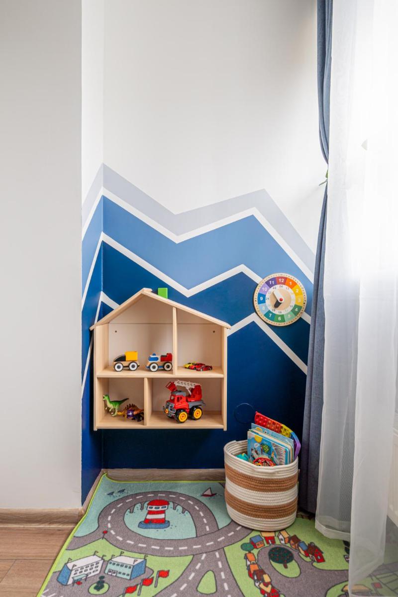Family Garden Apartments with Free Private Parking & Playground - Housity