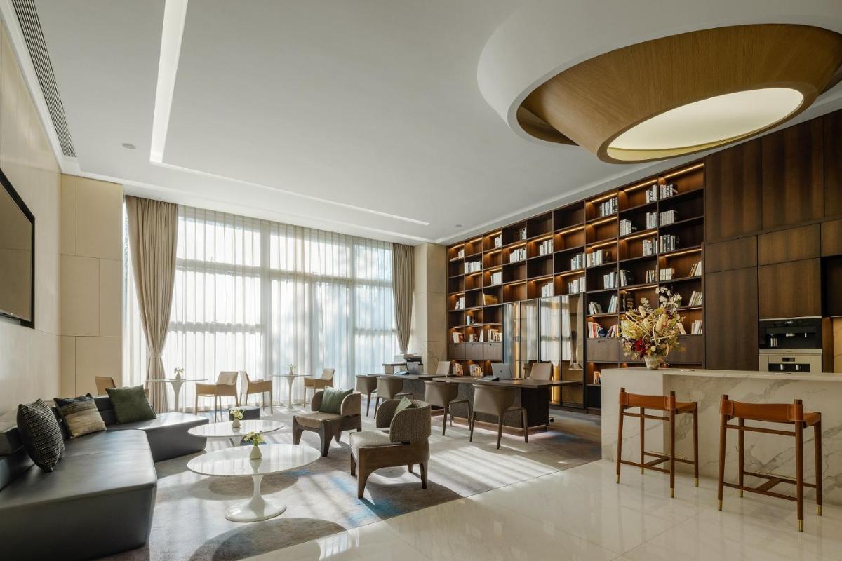Artisse Place - Access to 4000 sqm Fusion Wellness Centre and 800 sqm Indoor Swimming Pool - Housity