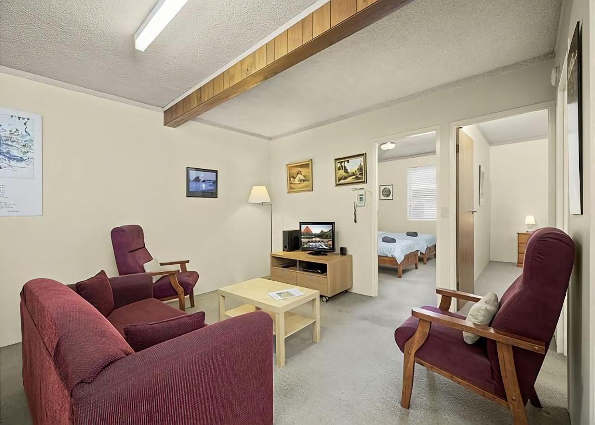 Myee Court 3 - Housity