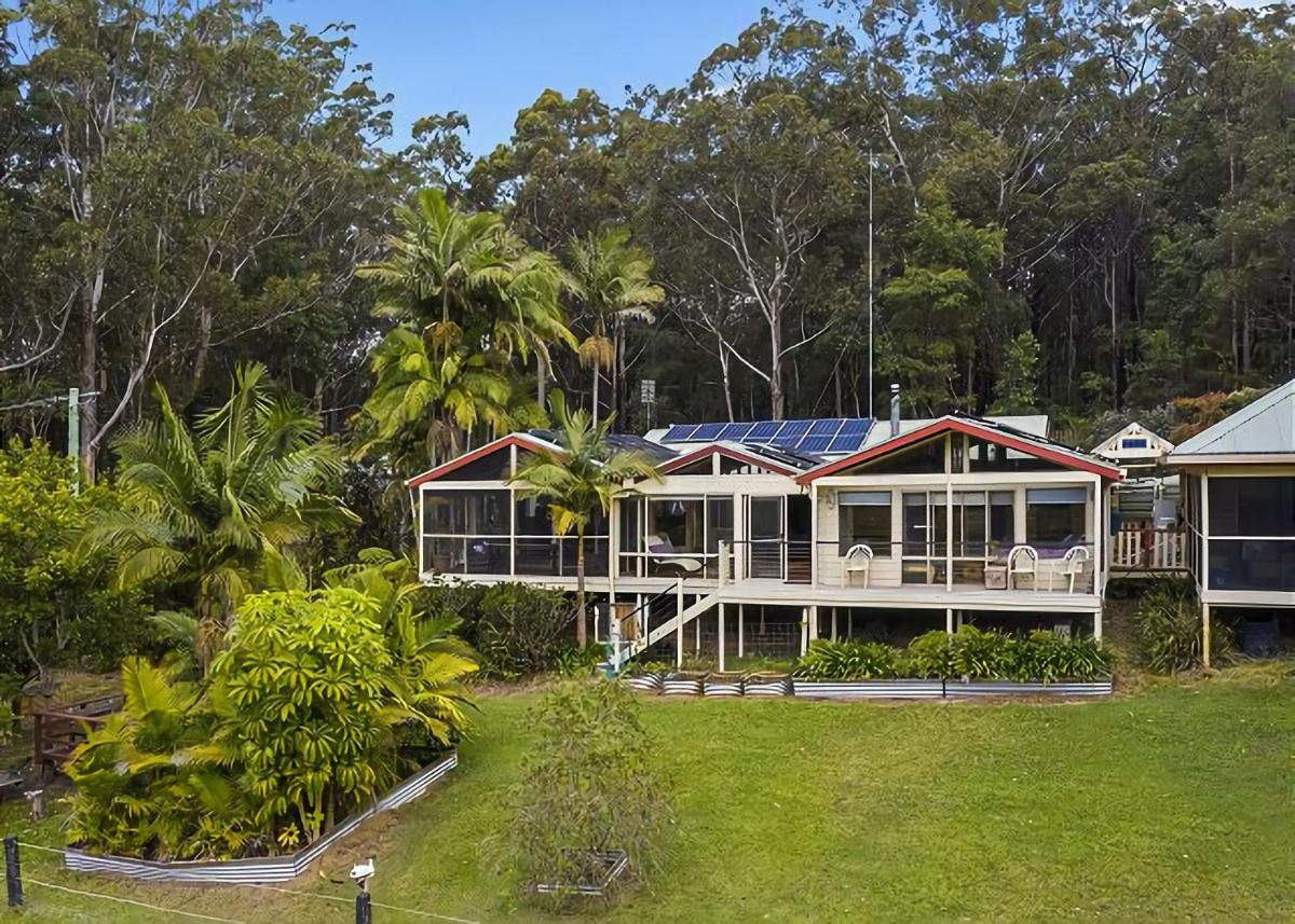 Anne s Coastal Farm House - Housity