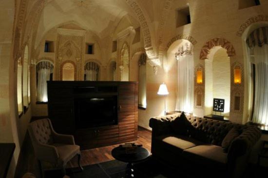 Suitetrails - Shmayaa Hotel