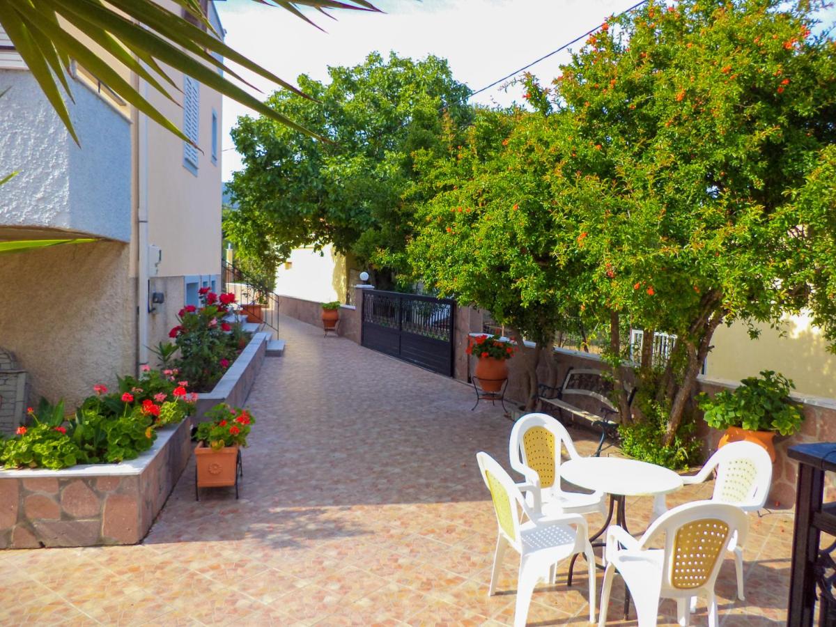 VIRGINIA STUDIOS - Housity