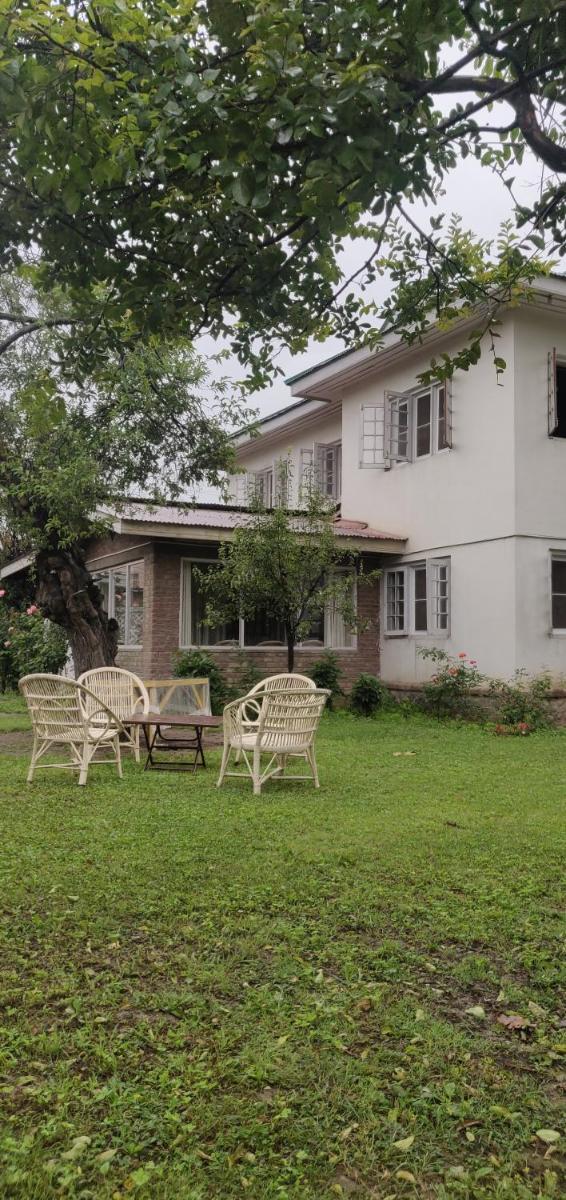 The Bungalow - Housity